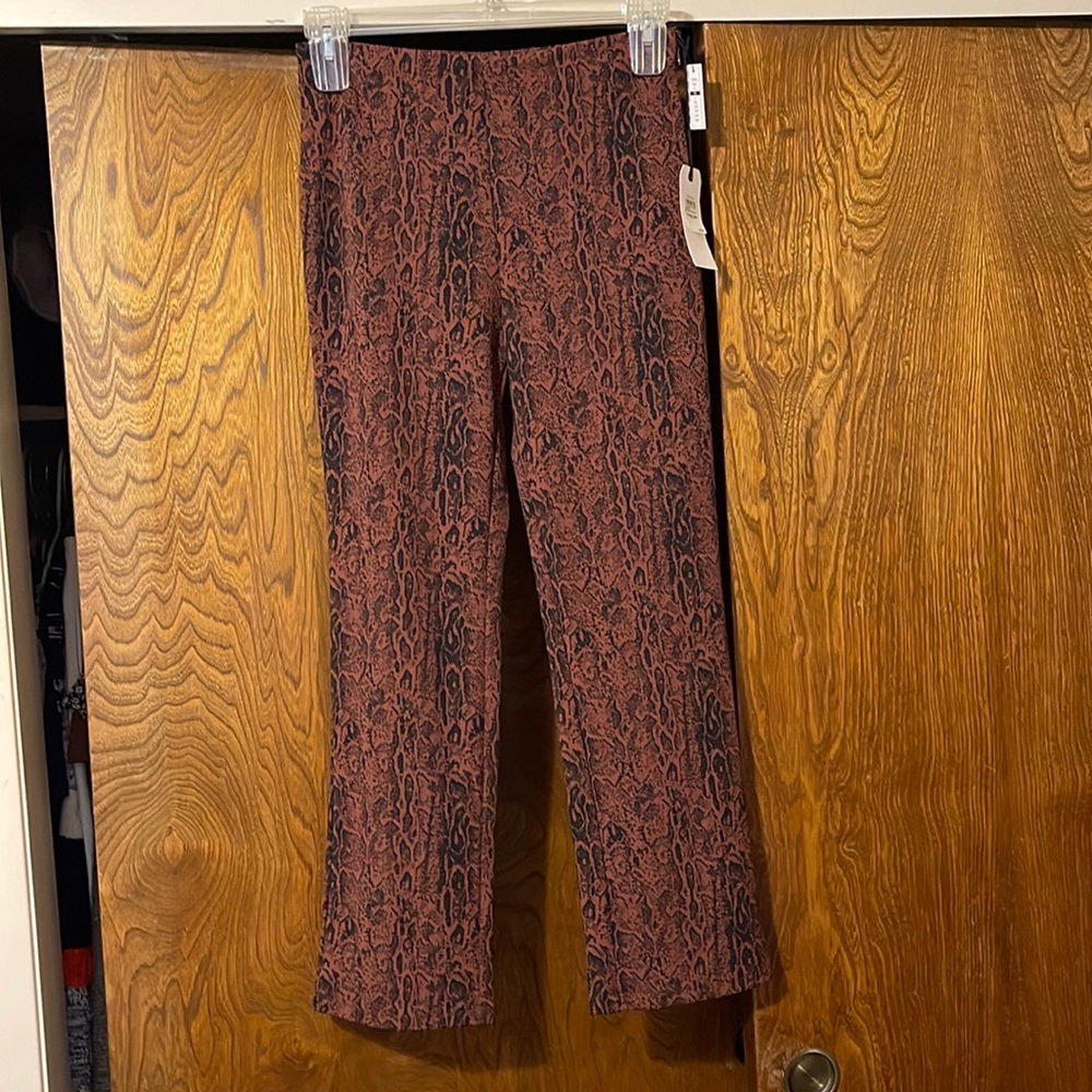 Leith NWT brown mocha python print slacks,sz.M